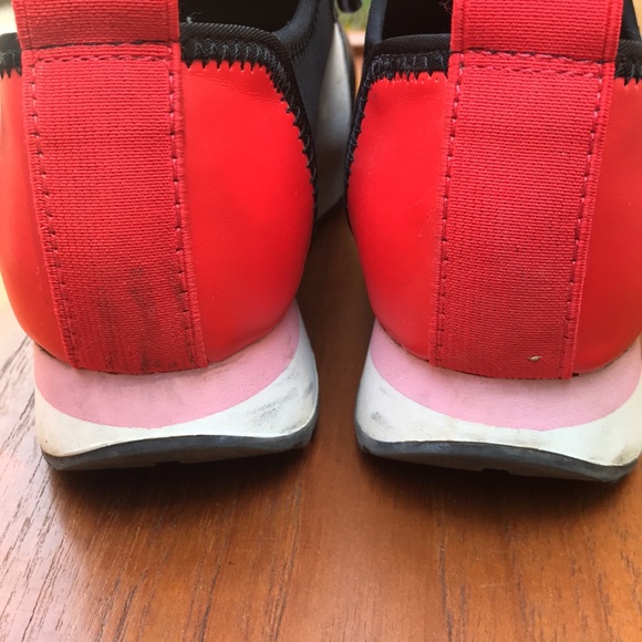 STEVE MADDEN SNEAKERS used in good condition. Adorable with cute sassy details! - Picture 3 of 6